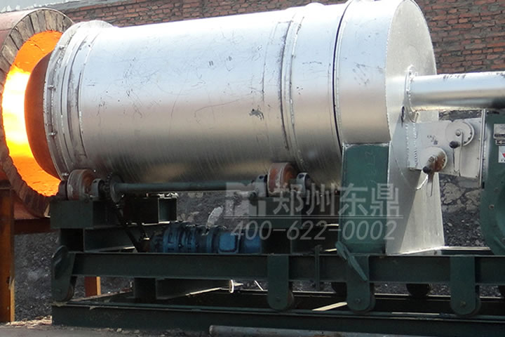 煤粉燃燒爐是一種經(jīng)濟環(huán)保燃煤熱源熱效率高，經(jīng)濟適用，可廣泛用于各種加熱爐窯。